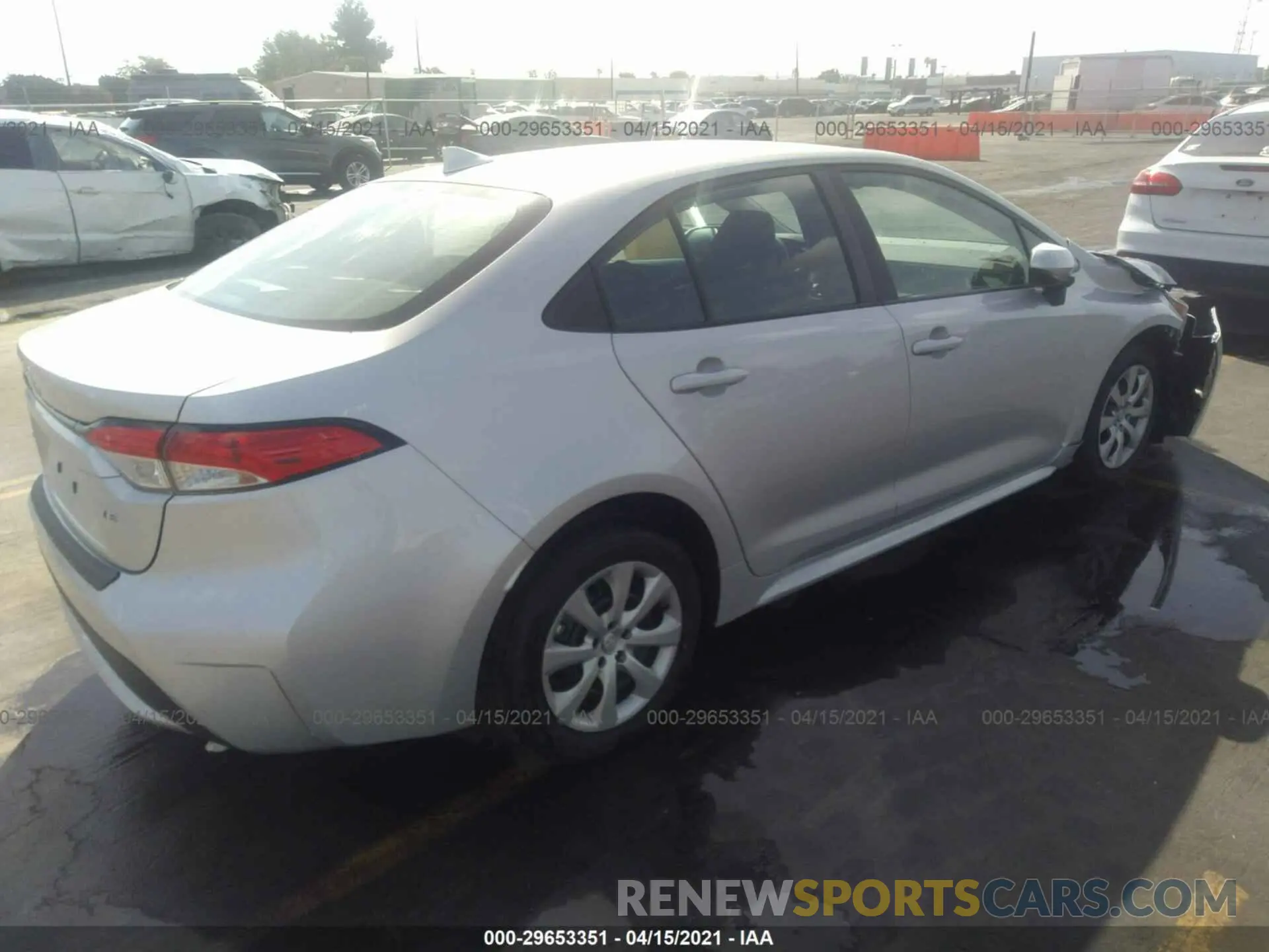 4 Photograph of a damaged car 5YFEPRAE9LP135861 TOYOTA COROLLA 2020