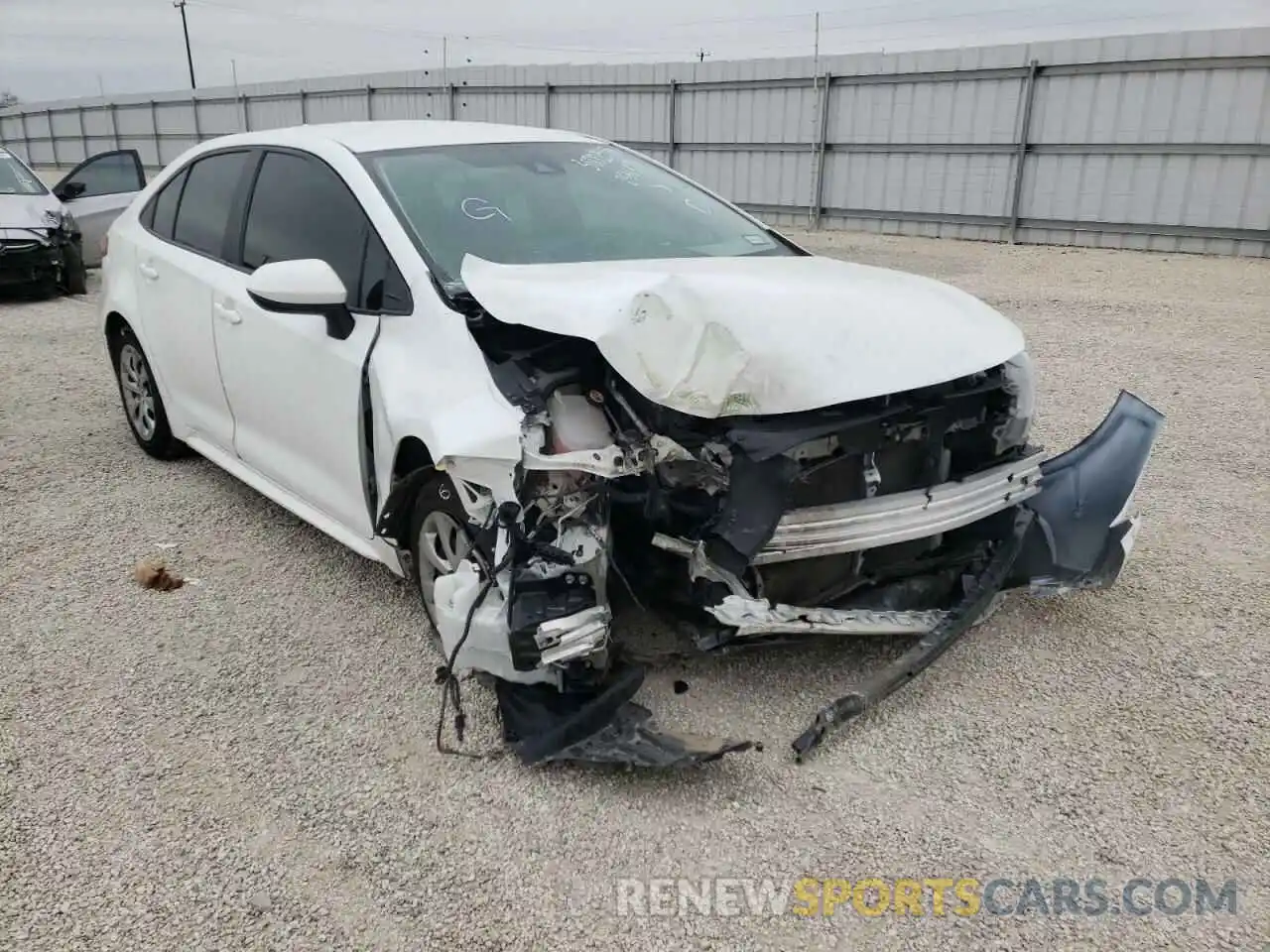 1 Photograph of a damaged car 5YFEPRAE9LP140672 TOYOTA COROLLA 2020