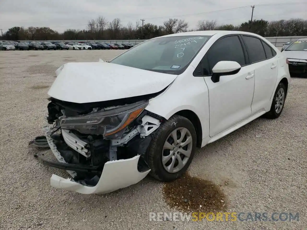 2 Photograph of a damaged car 5YFEPRAE9LP140672 TOYOTA COROLLA 2020