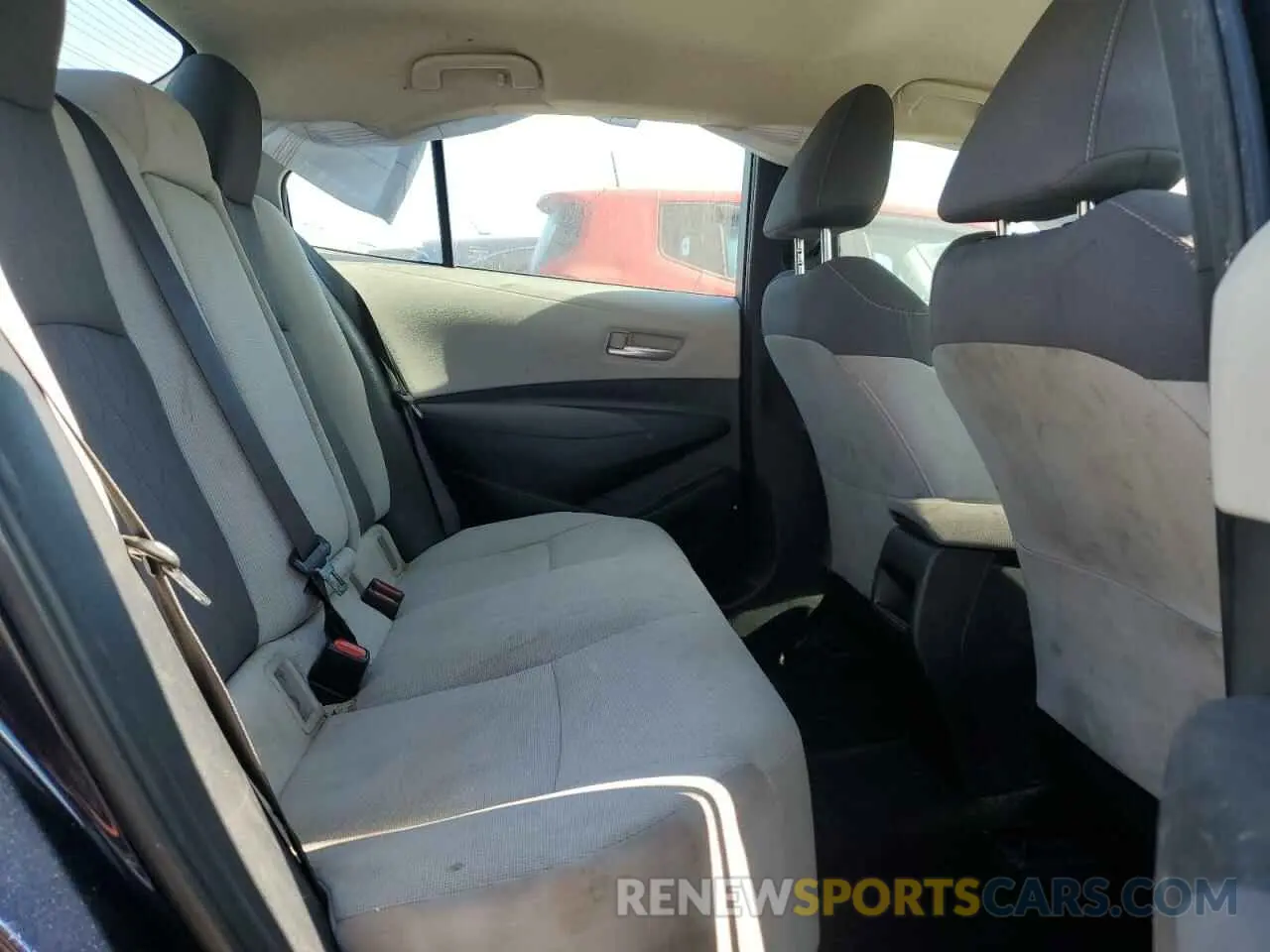 10 Photograph of a damaged car 5YFEPRAE9LP142485 TOYOTA COROLLA 2020