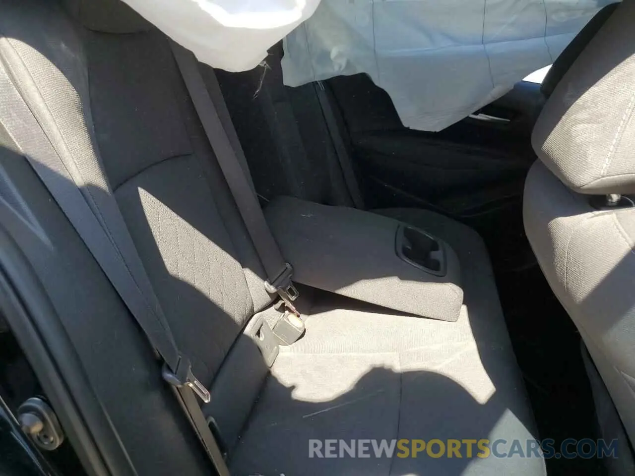6 Photograph of a damaged car 5YFEPRAEXLP020976 TOYOTA COROLLA 2020