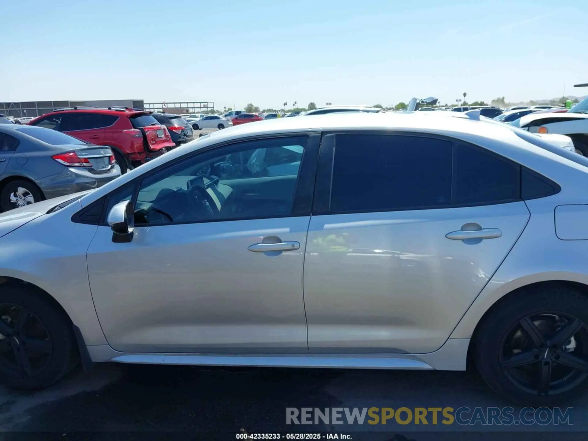 15 Photograph of a damaged car 5YFEPRAEXLP028690 TOYOTA COROLLA 2020
