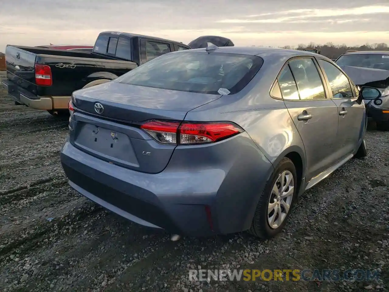 4 Photograph of a damaged car 5YFEPRAEXLP035932 TOYOTA COROLLA 2020