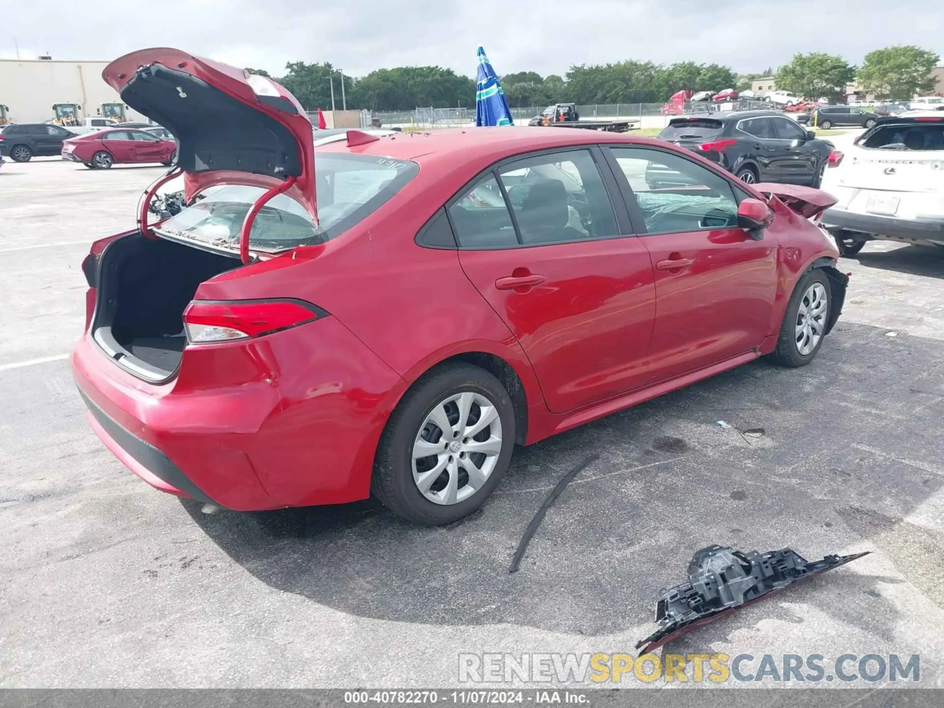 4 Photograph of a damaged car 5YFEPRAEXLP065951 TOYOTA COROLLA 2020