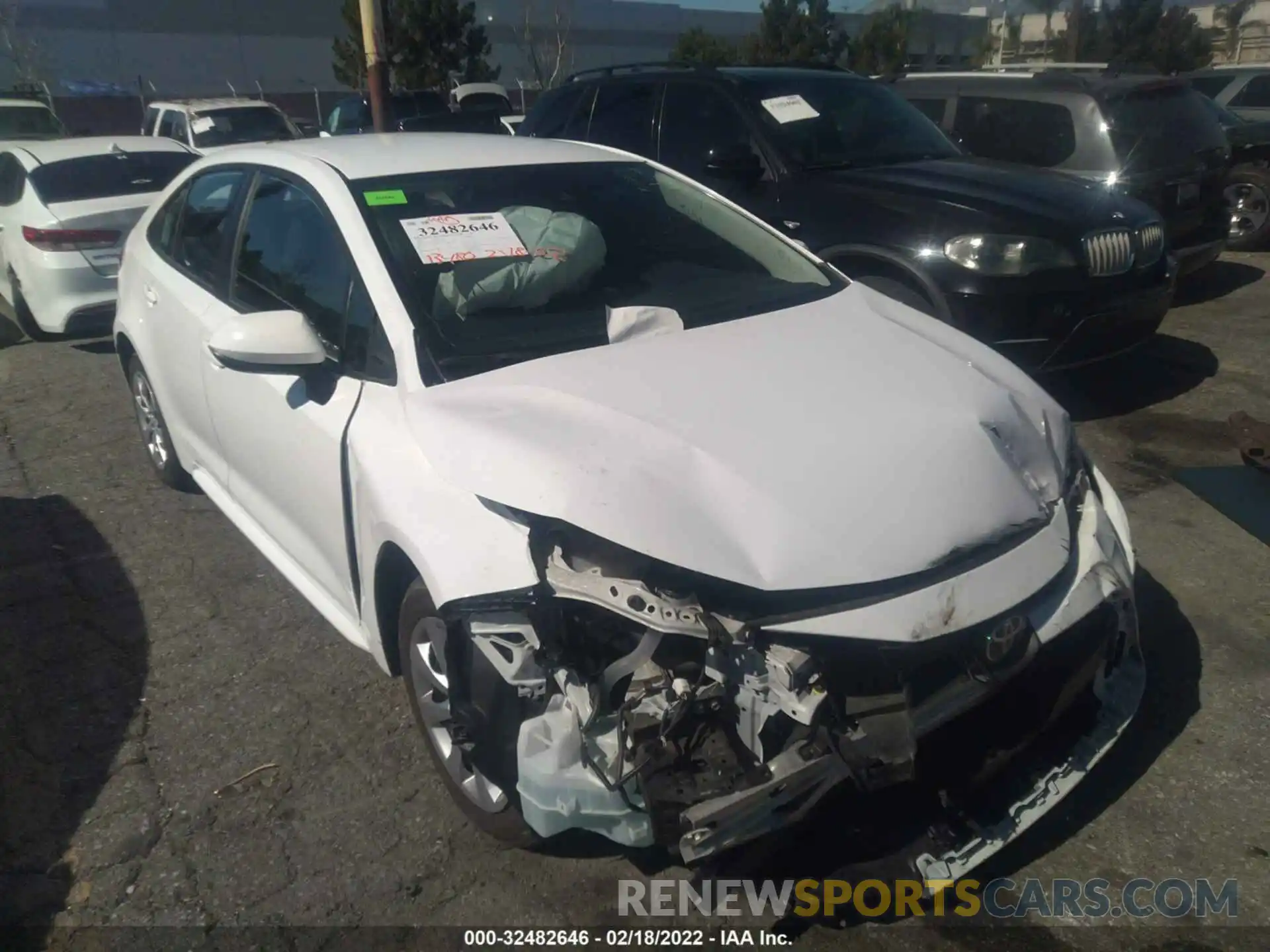 1 Photograph of a damaged car 5YFEPRAEXLP066985 TOYOTA COROLLA 2020