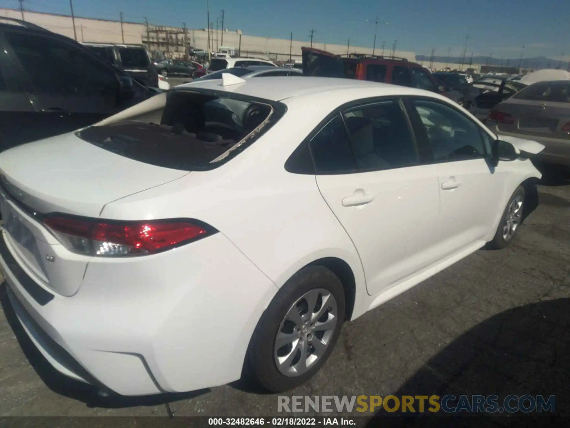 4 Photograph of a damaged car 5YFEPRAEXLP066985 TOYOTA COROLLA 2020