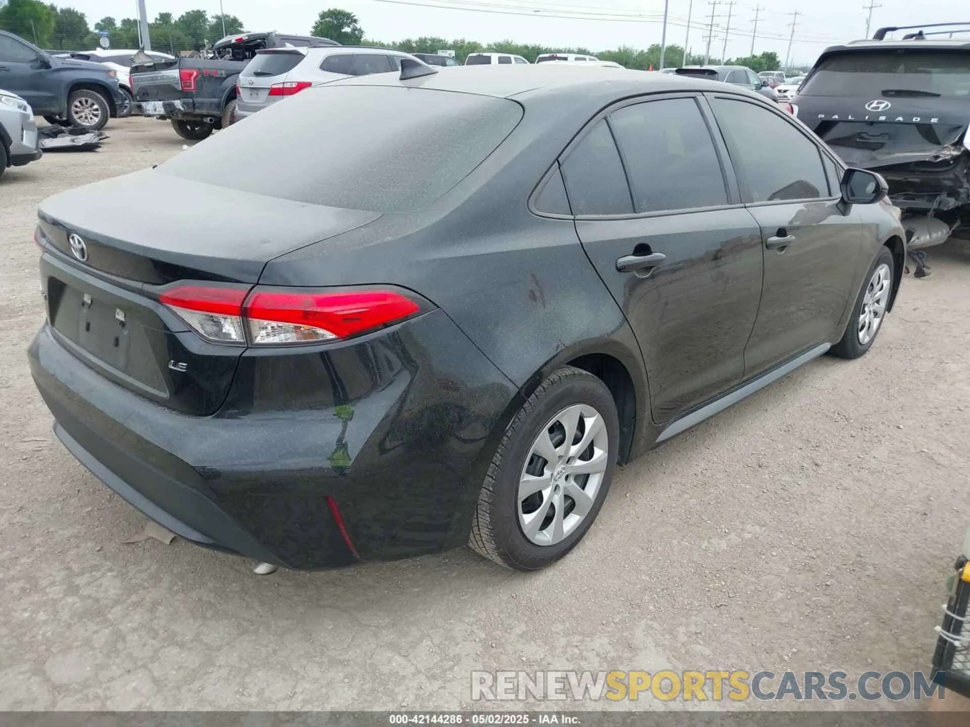 4 Photograph of a damaged car 5YFEPRAEXLP070938 TOYOTA COROLLA 2020