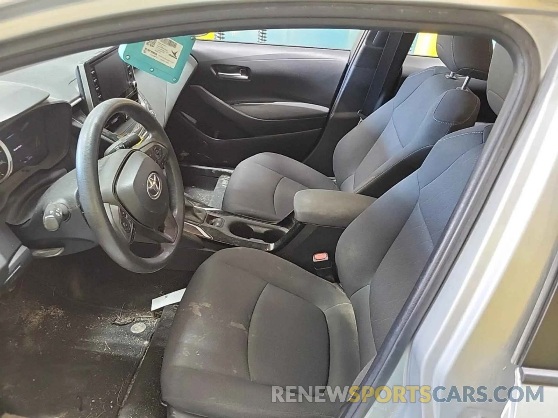 2 Photograph of a damaged car 5YFEPRAEXLP076660 TOYOTA COROLLA 2020