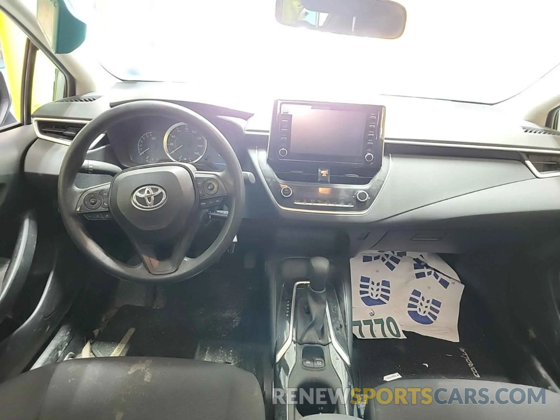 21 Photograph of a damaged car 5YFEPRAEXLP076660 TOYOTA COROLLA 2020