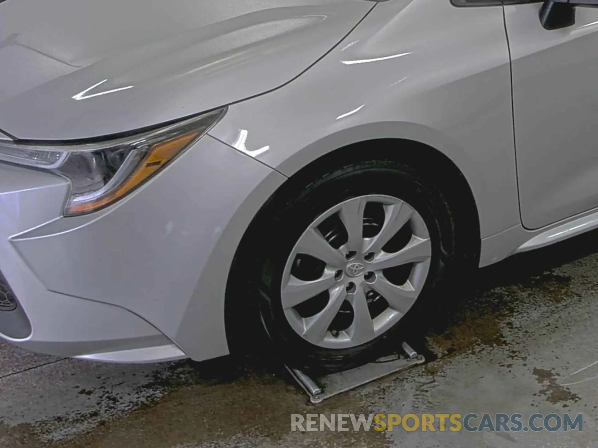 25 Photograph of a damaged car 5YFEPRAEXLP078246 TOYOTA COROLLA 2020