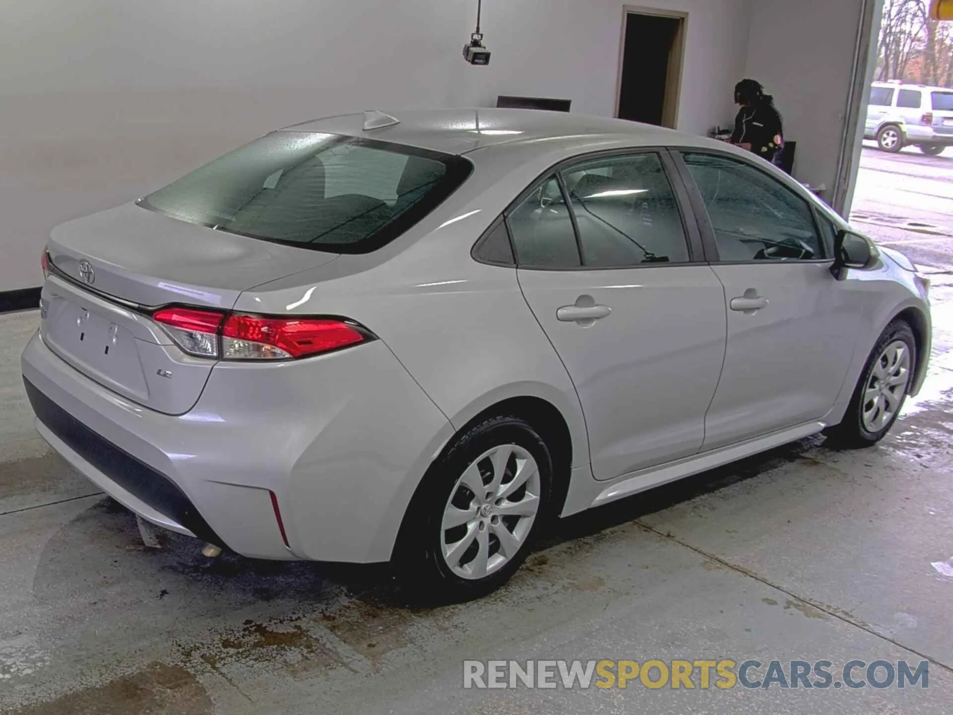 5 Photograph of a damaged car 5YFEPRAEXLP078246 TOYOTA COROLLA 2020