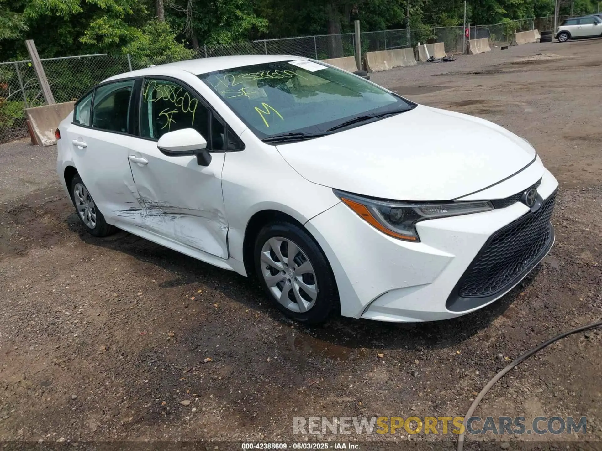 1 Photograph of a damaged car 5YFEPRAEXLP079901 TOYOTA COROLLA 2020