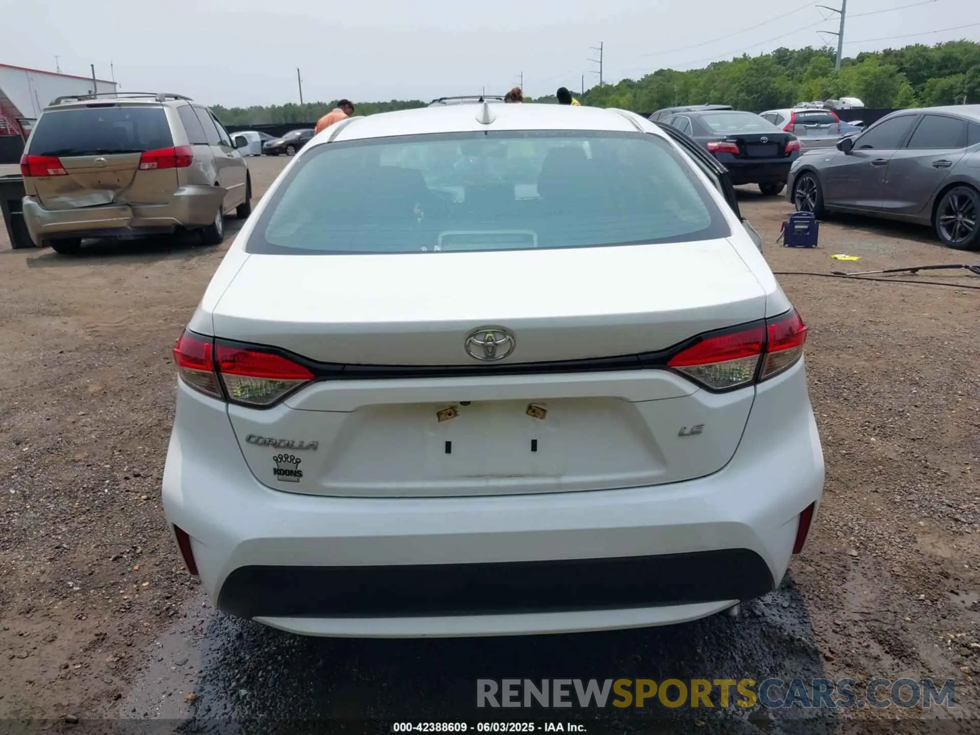 16 Photograph of a damaged car 5YFEPRAEXLP079901 TOYOTA COROLLA 2020