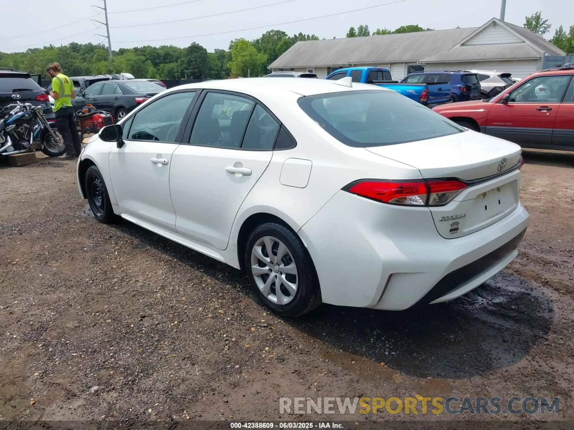 3 Photograph of a damaged car 5YFEPRAEXLP079901 TOYOTA COROLLA 2020