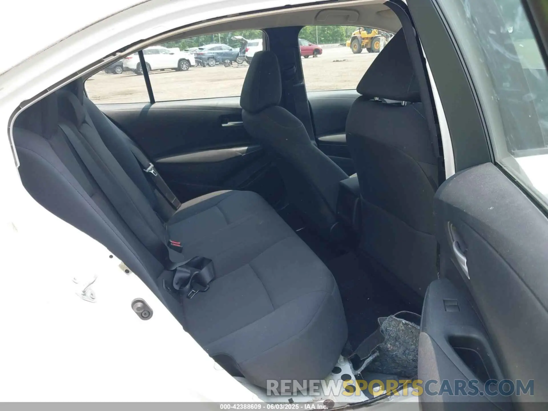 8 Photograph of a damaged car 5YFEPRAEXLP079901 TOYOTA COROLLA 2020