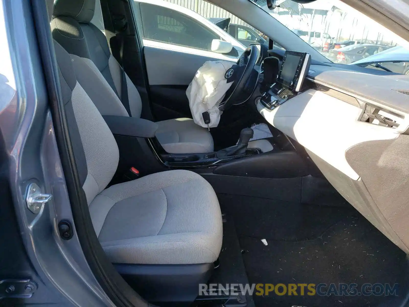 5 Photograph of a damaged car 5YFEPRAEXLP087335 TOYOTA COROLLA 2020