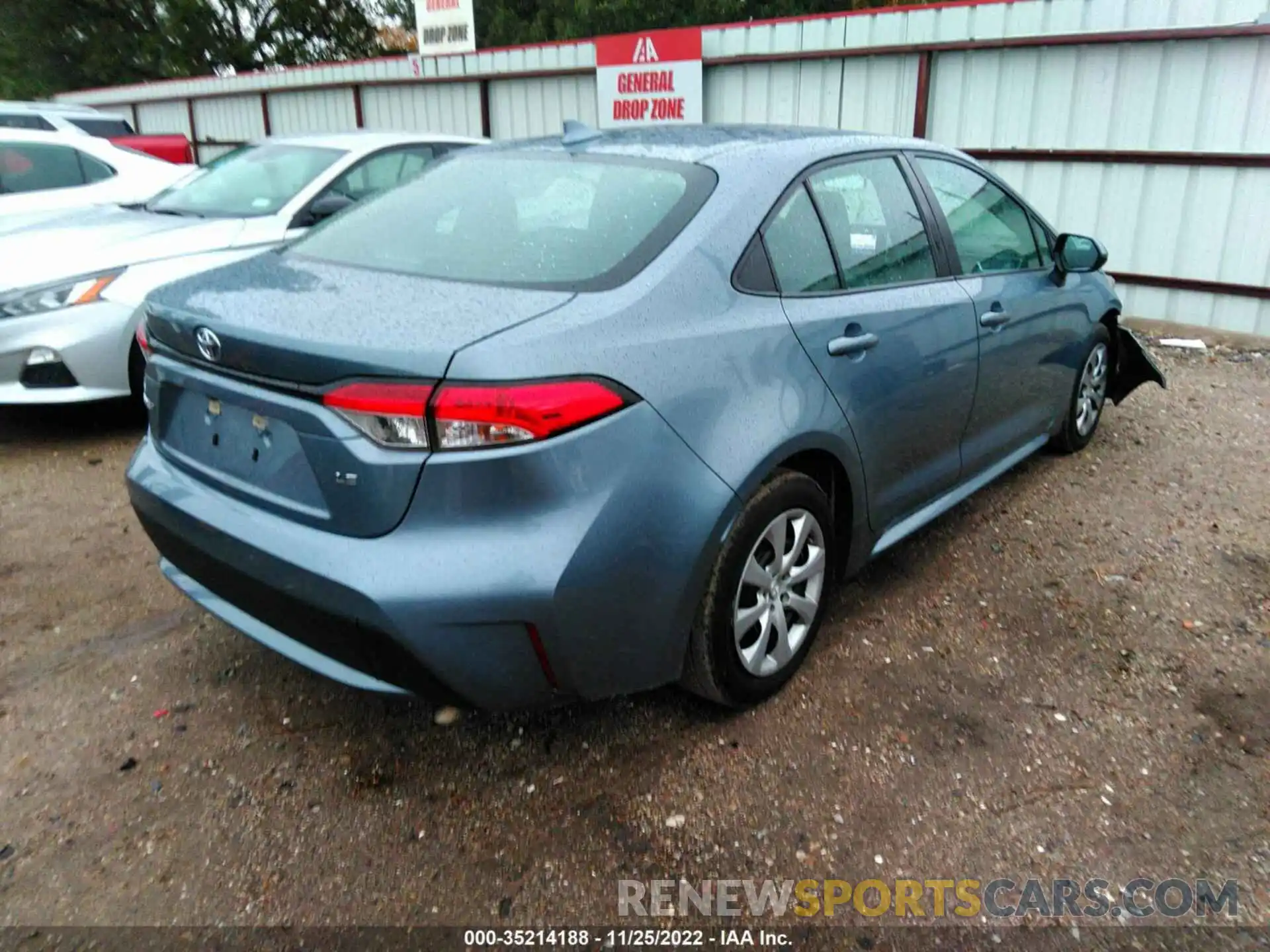 4 Photograph of a damaged car 5YFEPRAEXLP092261 TOYOTA COROLLA 2020