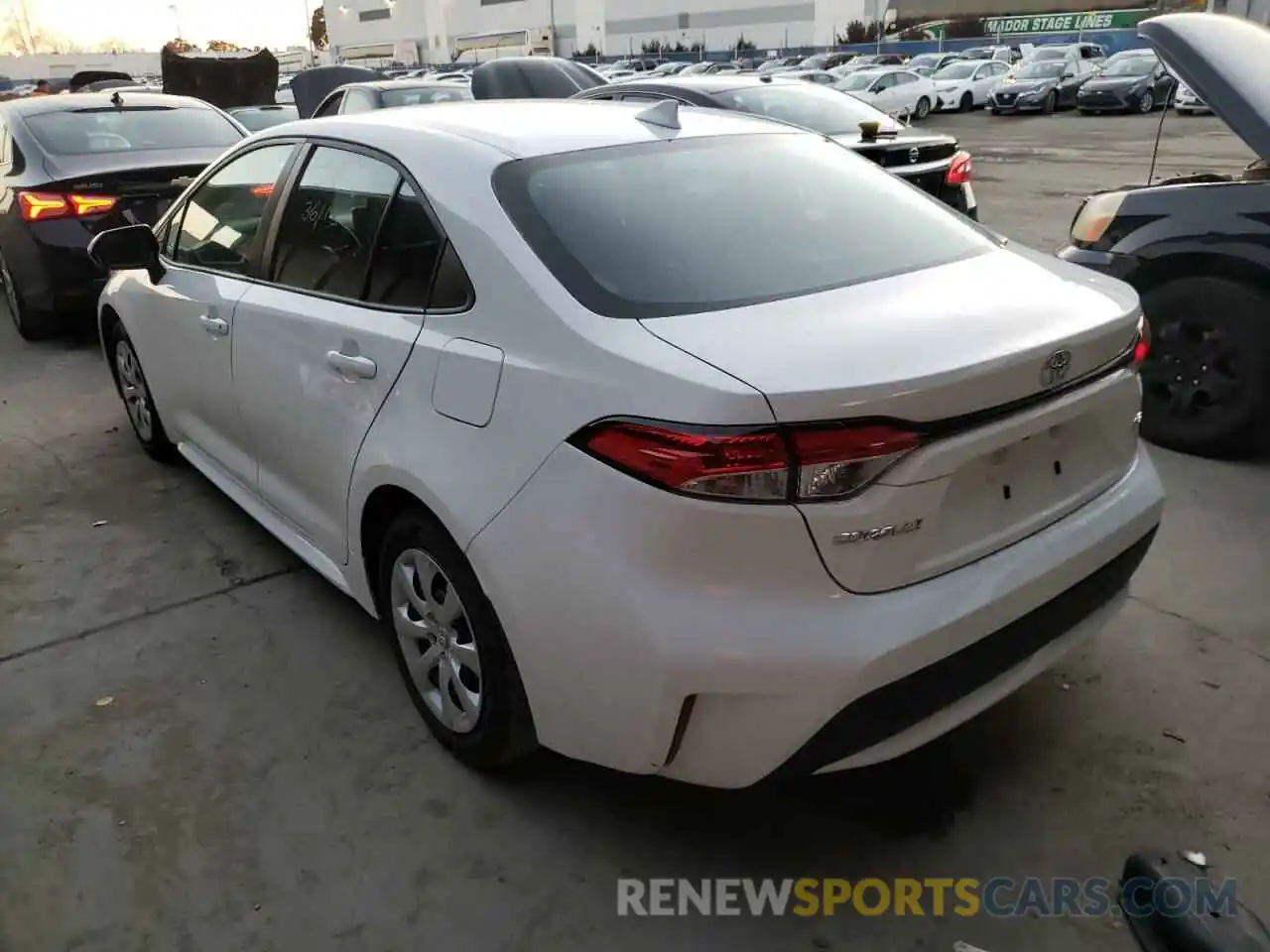 3 Photograph of a damaged car 5YFEPRAEXLP096679 TOYOTA COROLLA 2020