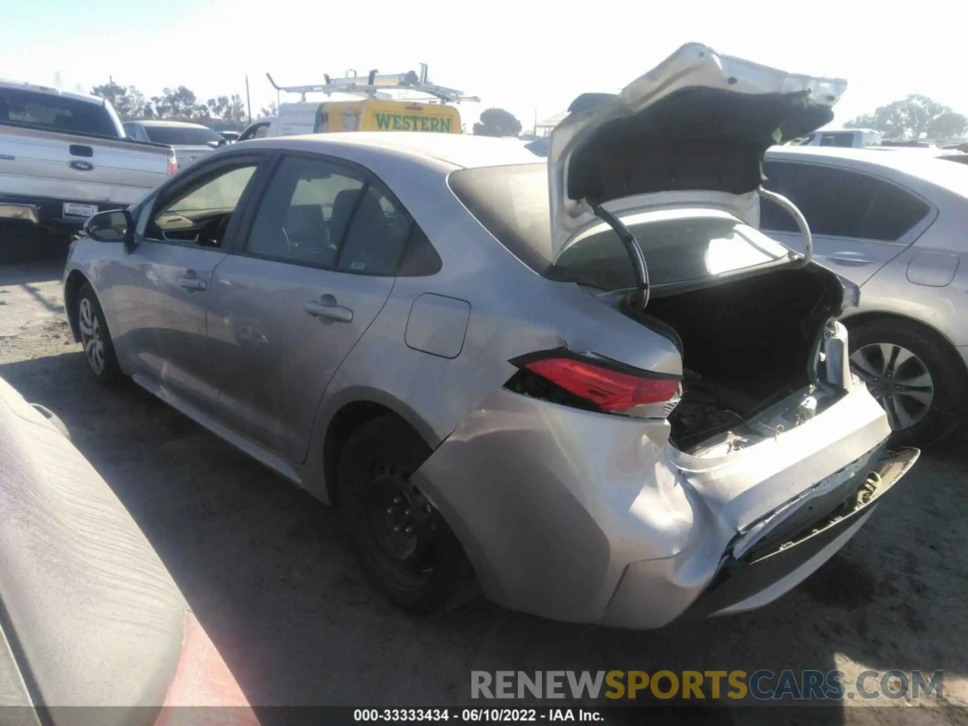 3 Photograph of a damaged car 5YFEPRAEXLP097153 TOYOTA COROLLA 2020