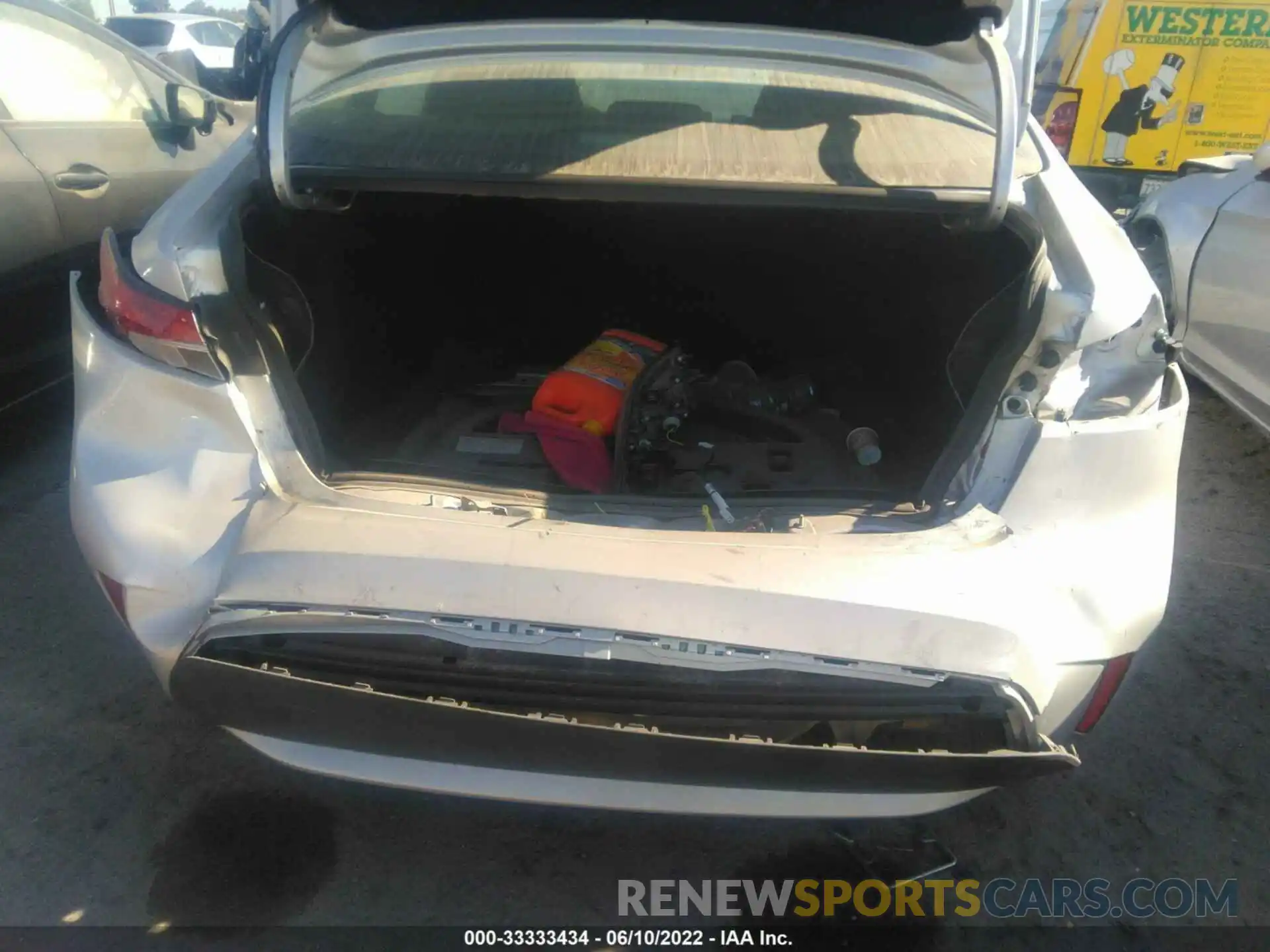 6 Photograph of a damaged car 5YFEPRAEXLP097153 TOYOTA COROLLA 2020