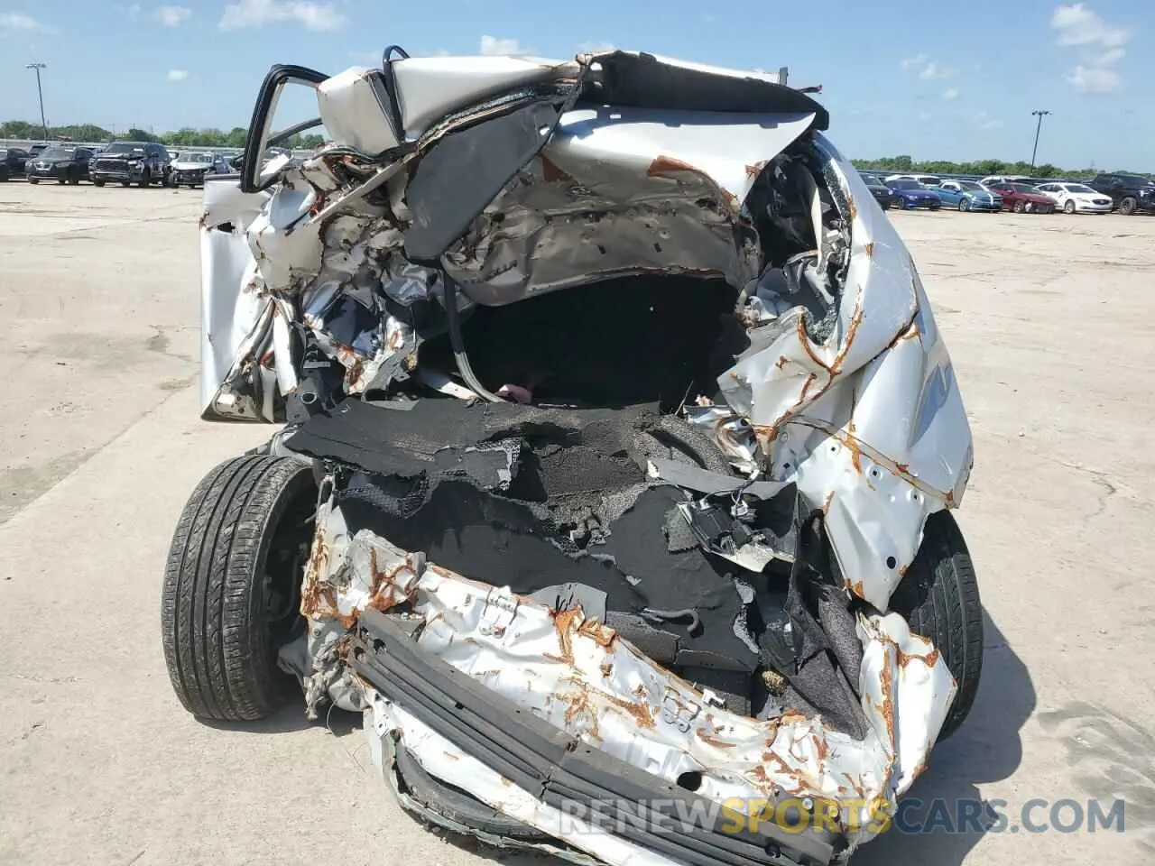 6 Photograph of a damaged car 5YFEPRAEXLP099047 TOYOTA COROLLA 2020