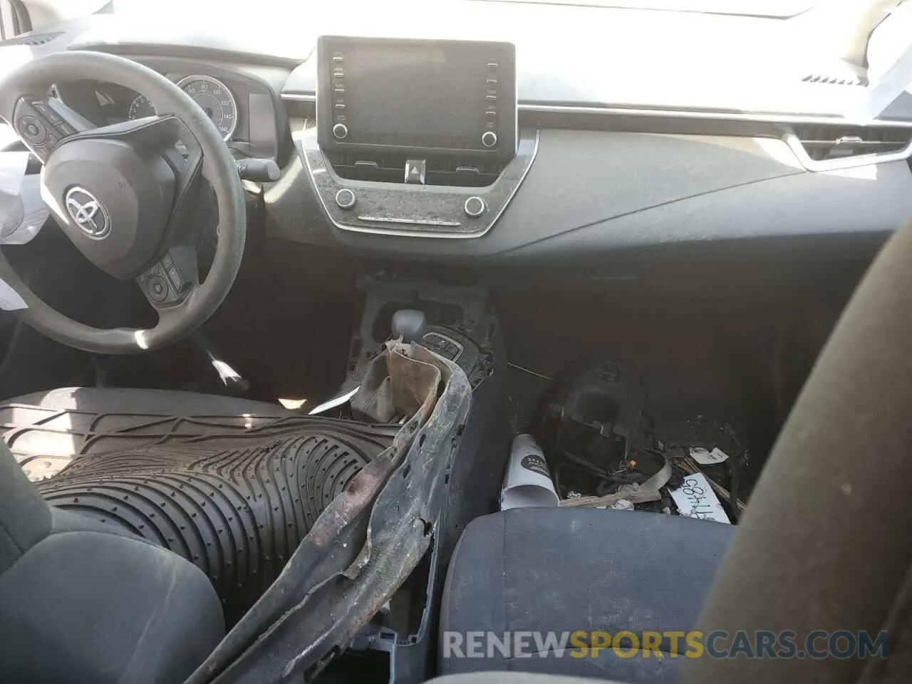 8 Photograph of a damaged car 5YFEPRAEXLP099047 TOYOTA COROLLA 2020