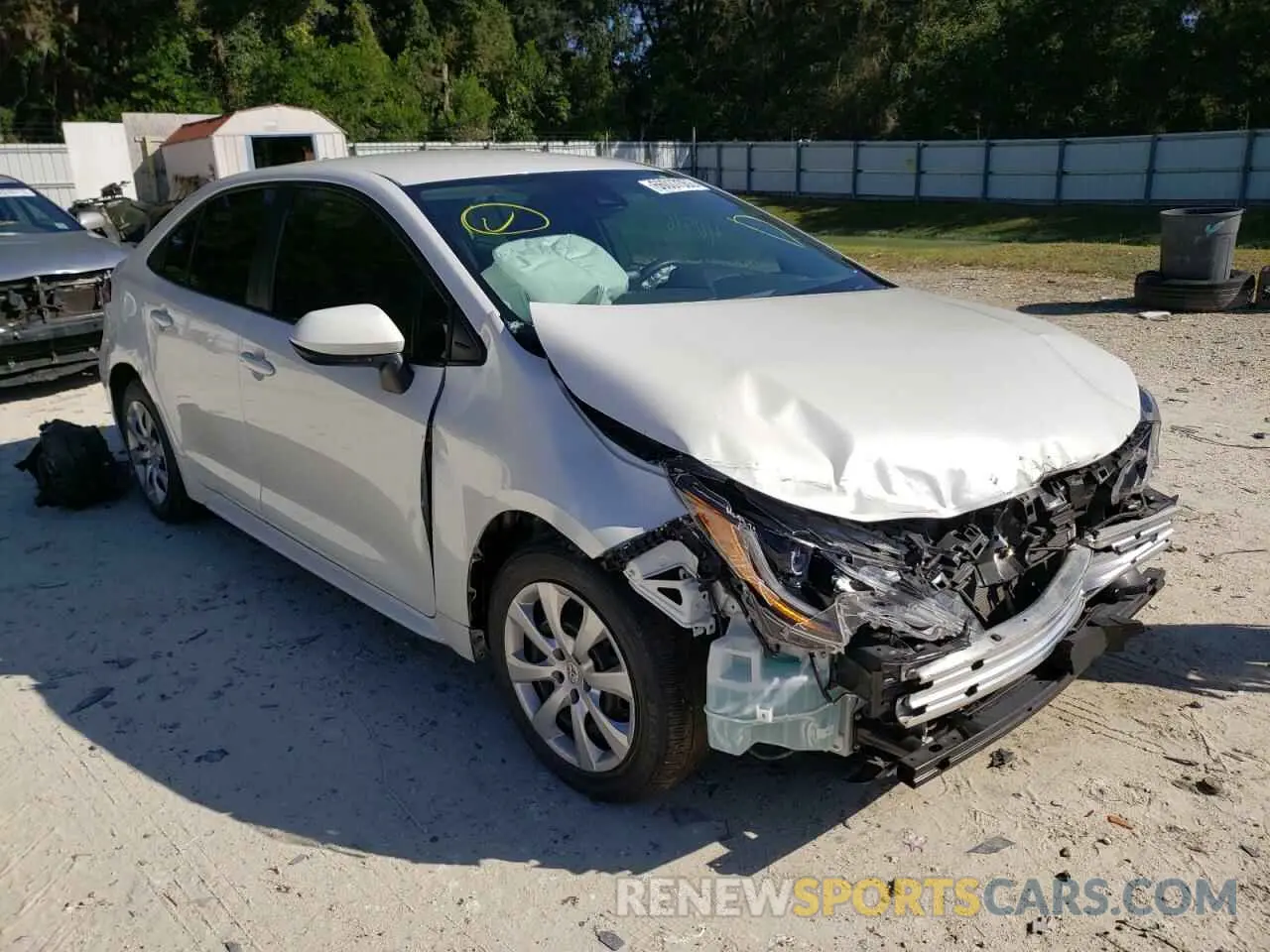 1 Photograph of a damaged car 5YFEPRAEXLP101945 TOYOTA COROLLA 2020
