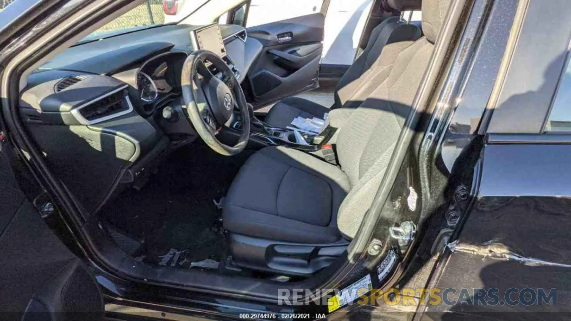 13 Photograph of a damaged car 5YFEPRAEXLP102061 TOYOTA COROLLA 2020