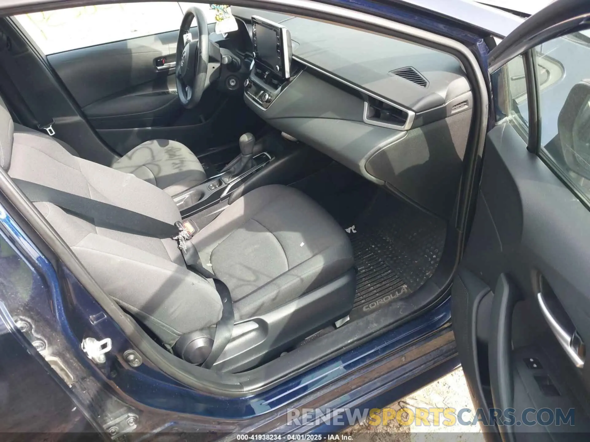 5 Photograph of a damaged car 5YFEPRAEXLP103873 TOYOTA COROLLA 2020