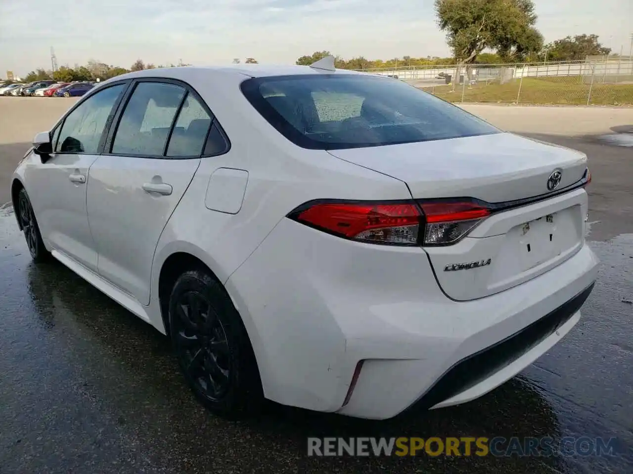 3 Photograph of a damaged car 5YFEPRAEXLP104649 TOYOTA COROLLA 2020