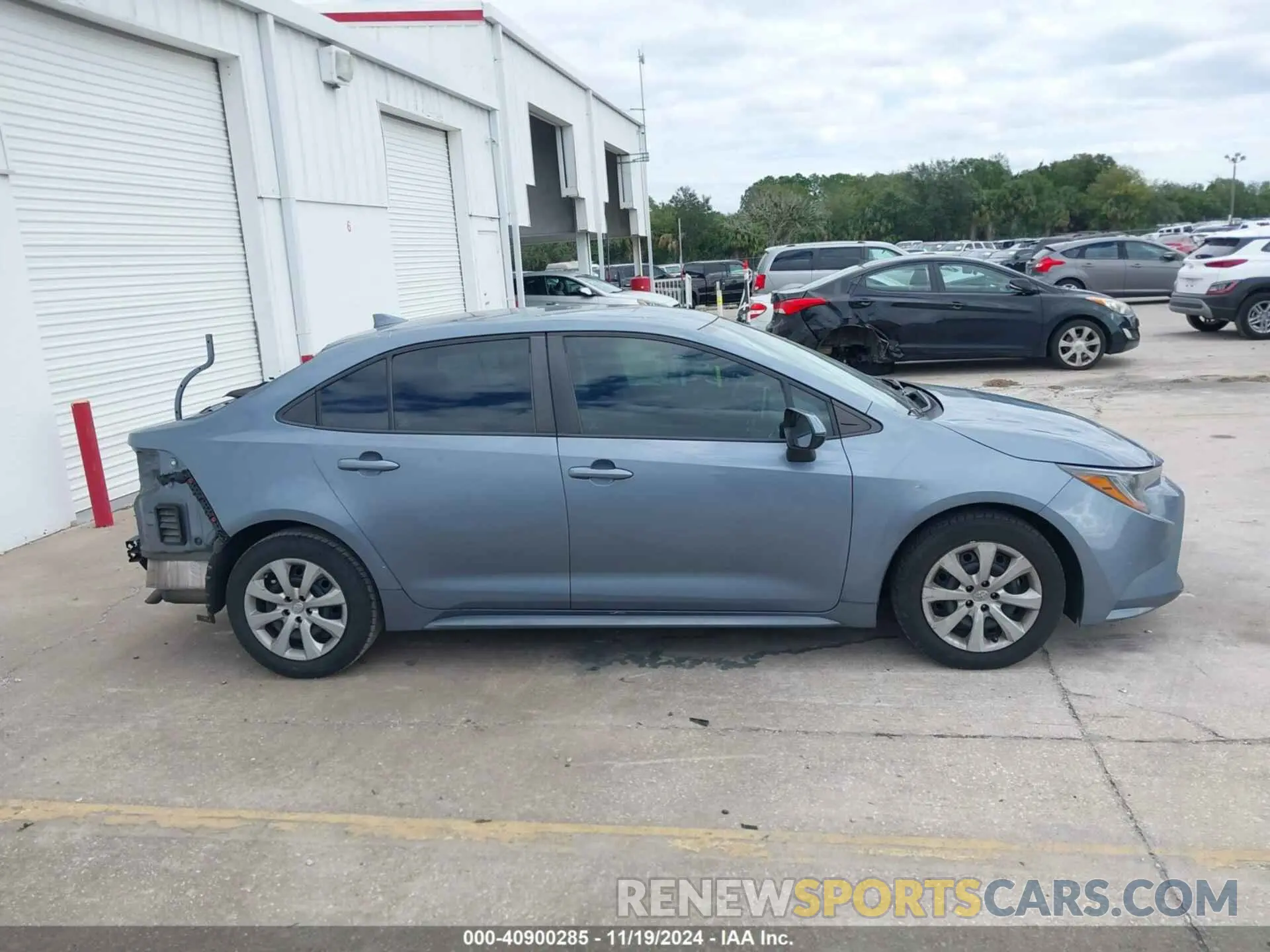 14 Photograph of a damaged car 5YFEPRAEXLP110192 TOYOTA COROLLA 2020