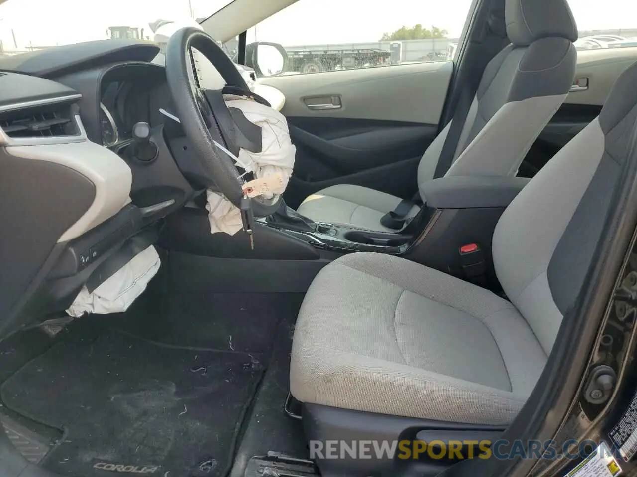 7 Photograph of a damaged car 5YFEPRAEXLP111469 TOYOTA COROLLA 2020