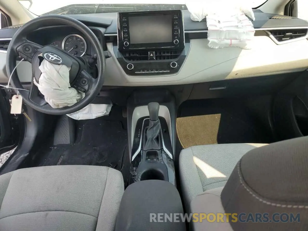 8 Photograph of a damaged car 5YFEPRAEXLP111469 TOYOTA COROLLA 2020