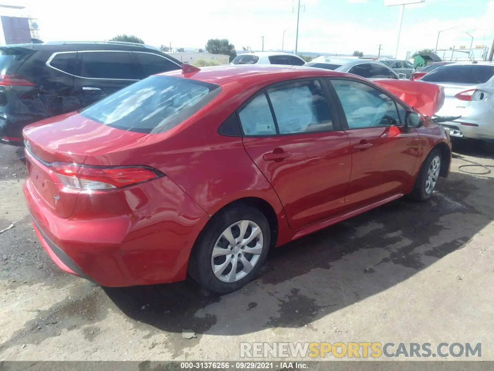 4 Photograph of a damaged car 5YFEPRAEXLP118034 TOYOTA COROLLA 2020