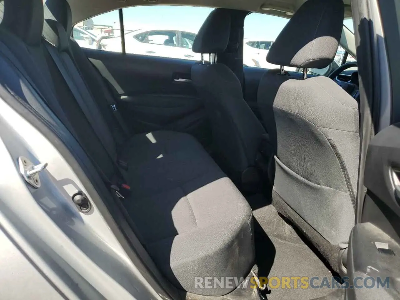 10 Photograph of a damaged car 5YFEPRAEXLP121743 TOYOTA COROLLA 2020