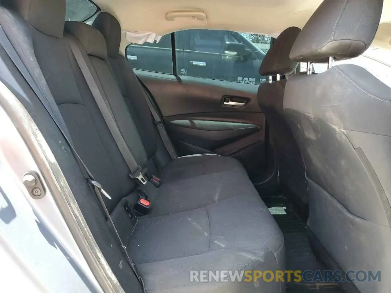 10 Photograph of a damaged car 5YFEPRAEXLP122410 TOYOTA COROLLA 2020