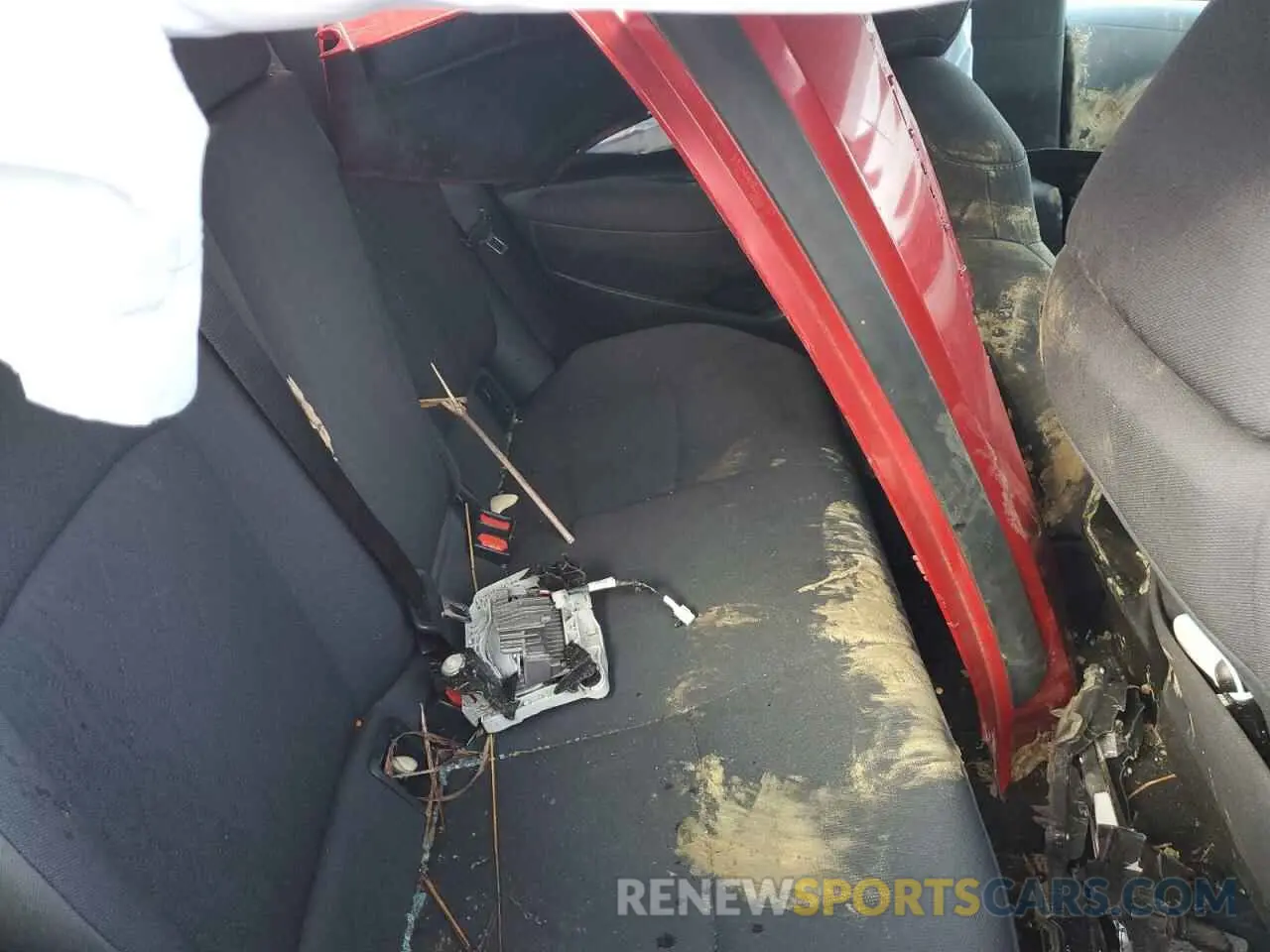 11 Photograph of a damaged car 5YFEPRAEXLP135996 TOYOTA COROLLA 2020