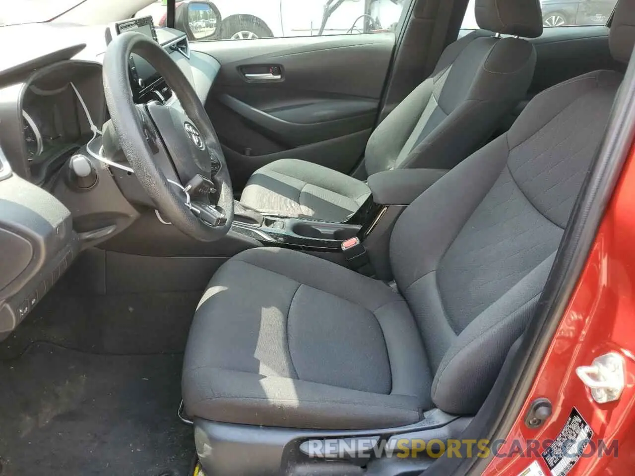 7 Photograph of a damaged car 5YFEPRAEXLP140275 TOYOTA COROLLA 2020