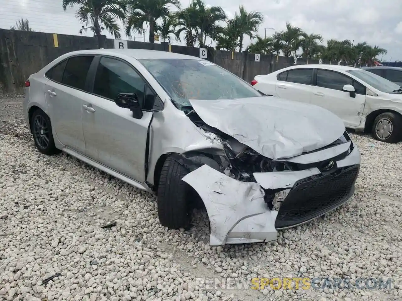 1 Photograph of a damaged car 5YFEPRAEXLP142978 TOYOTA COROLLA 2020