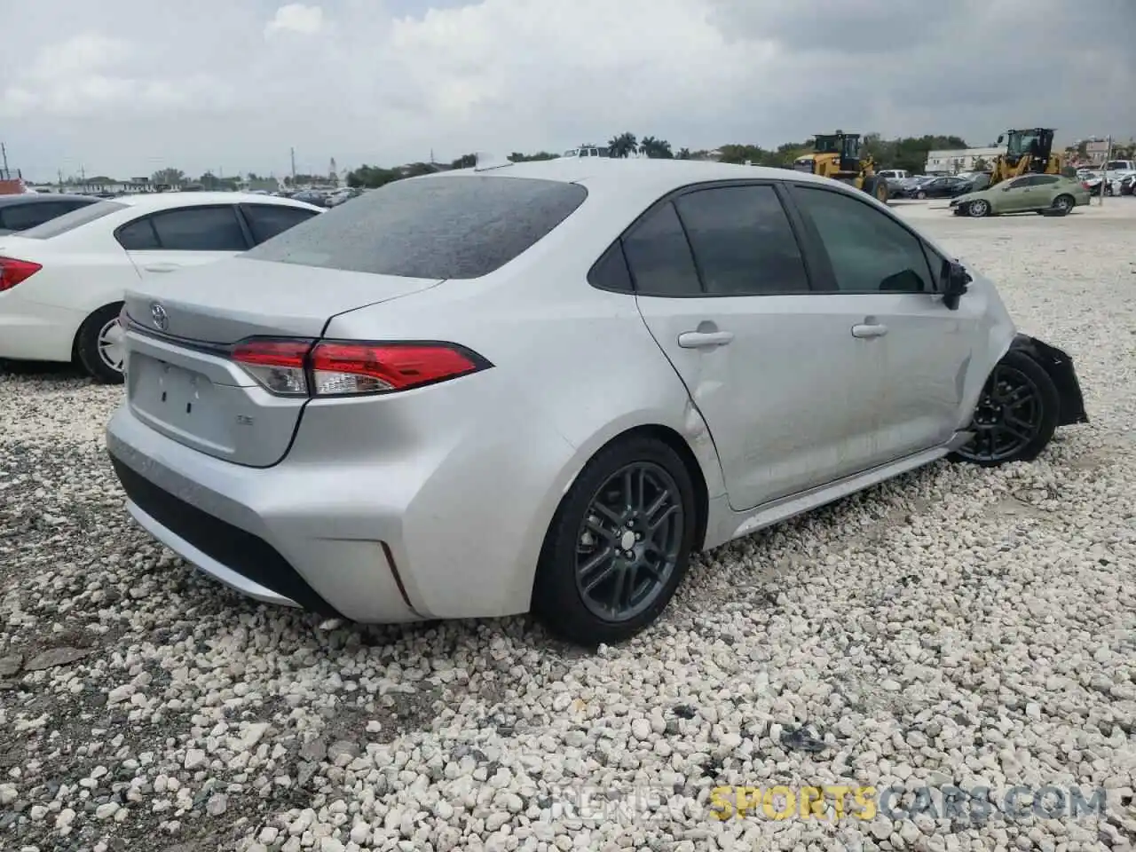 4 Photograph of a damaged car 5YFEPRAEXLP142978 TOYOTA COROLLA 2020