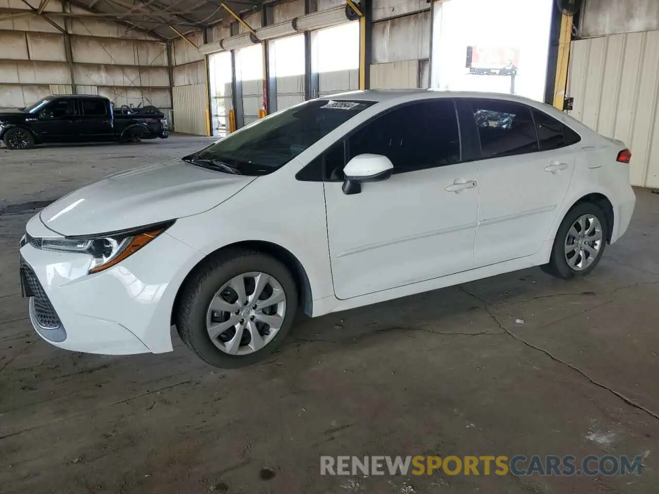 1 Photograph of a damaged car 5YFEPRAEXLP146450 TOYOTA COROLLA 2020