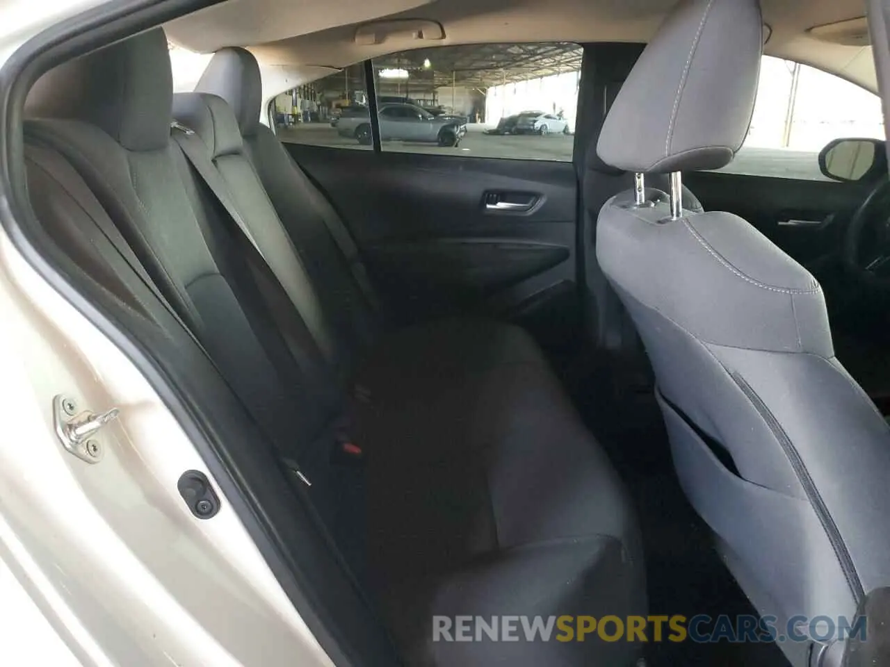 10 Photograph of a damaged car 5YFEPRAEXLP146450 TOYOTA COROLLA 2020