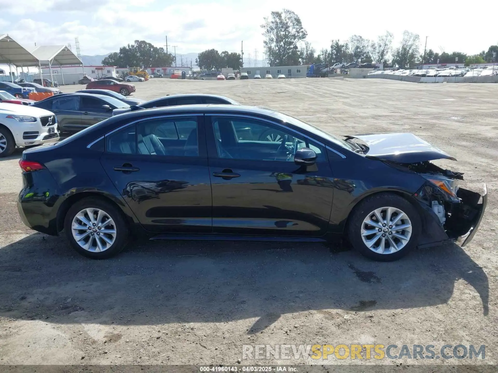 14 Photograph of a damaged car 5YFFPRAE4LP101458 TOYOTA COROLLA 2020