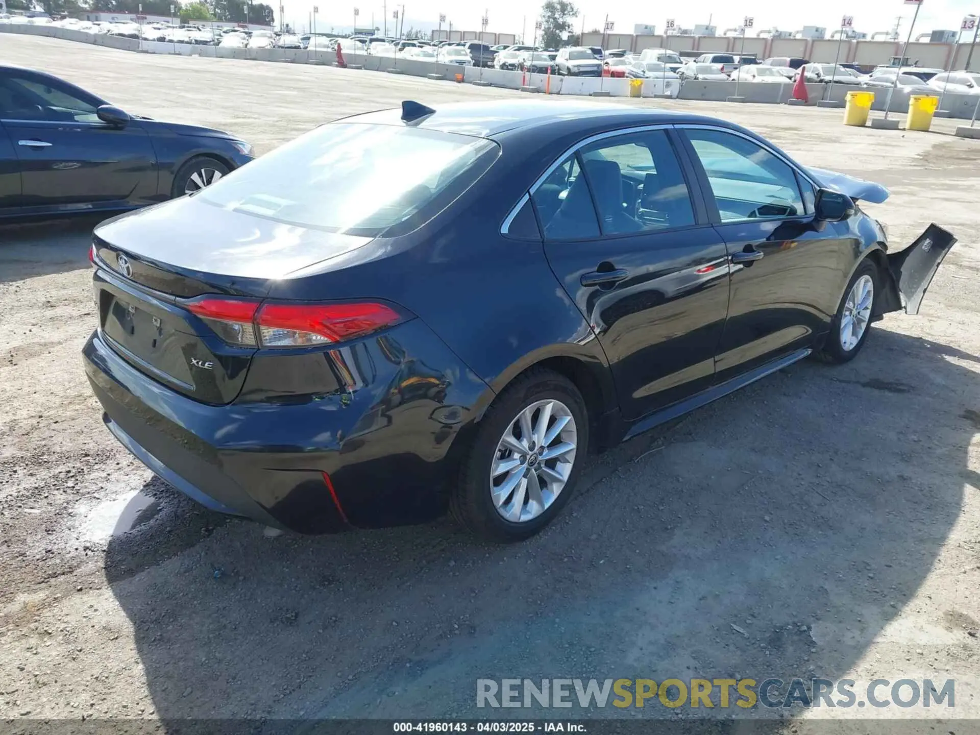 4 Photograph of a damaged car 5YFFPRAE4LP101458 TOYOTA COROLLA 2020