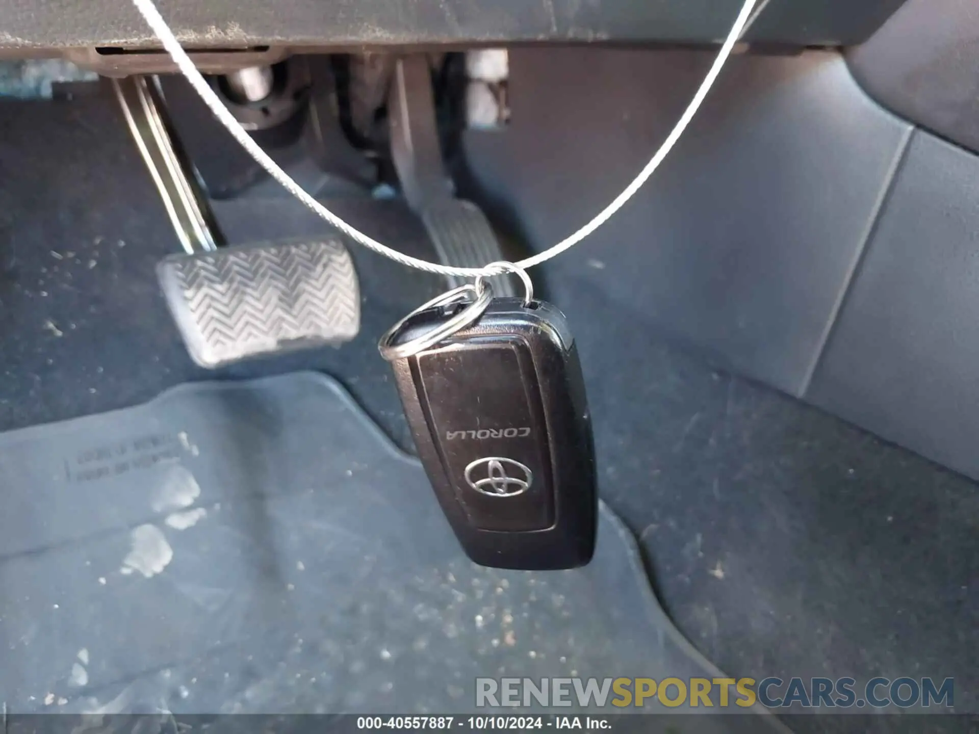 11 Photograph of a damaged car 5YFFPRAE5LP062038 TOYOTA COROLLA 2020
