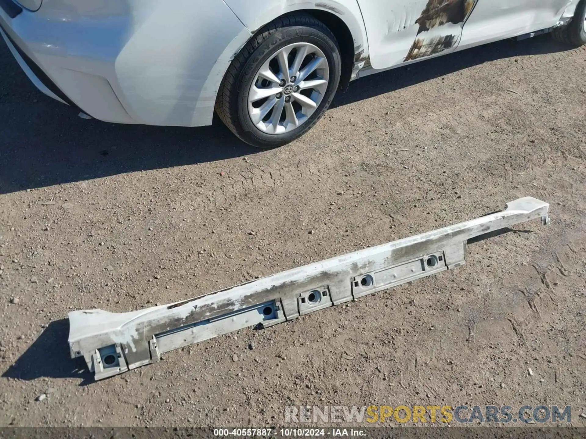 12 Photograph of a damaged car 5YFFPRAE5LP062038 TOYOTA COROLLA 2020