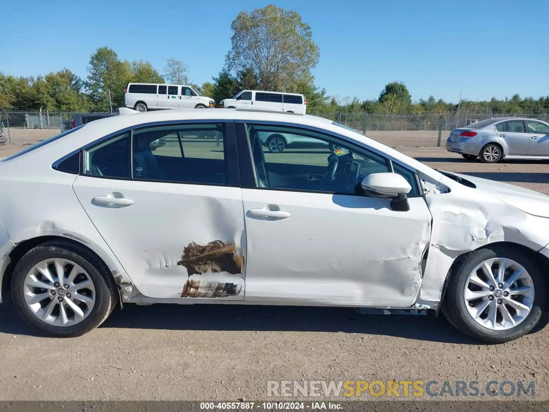 14 Photograph of a damaged car 5YFFPRAE5LP062038 TOYOTA COROLLA 2020