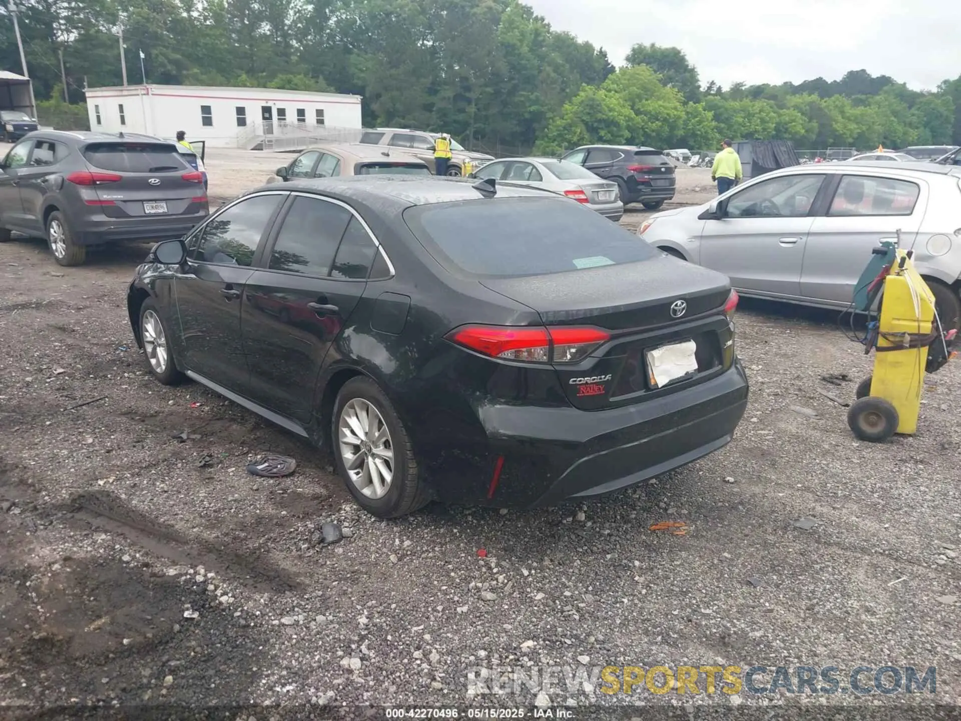3 Photograph of a damaged car 5YFFPRAE6LP008358 TOYOTA COROLLA 2020