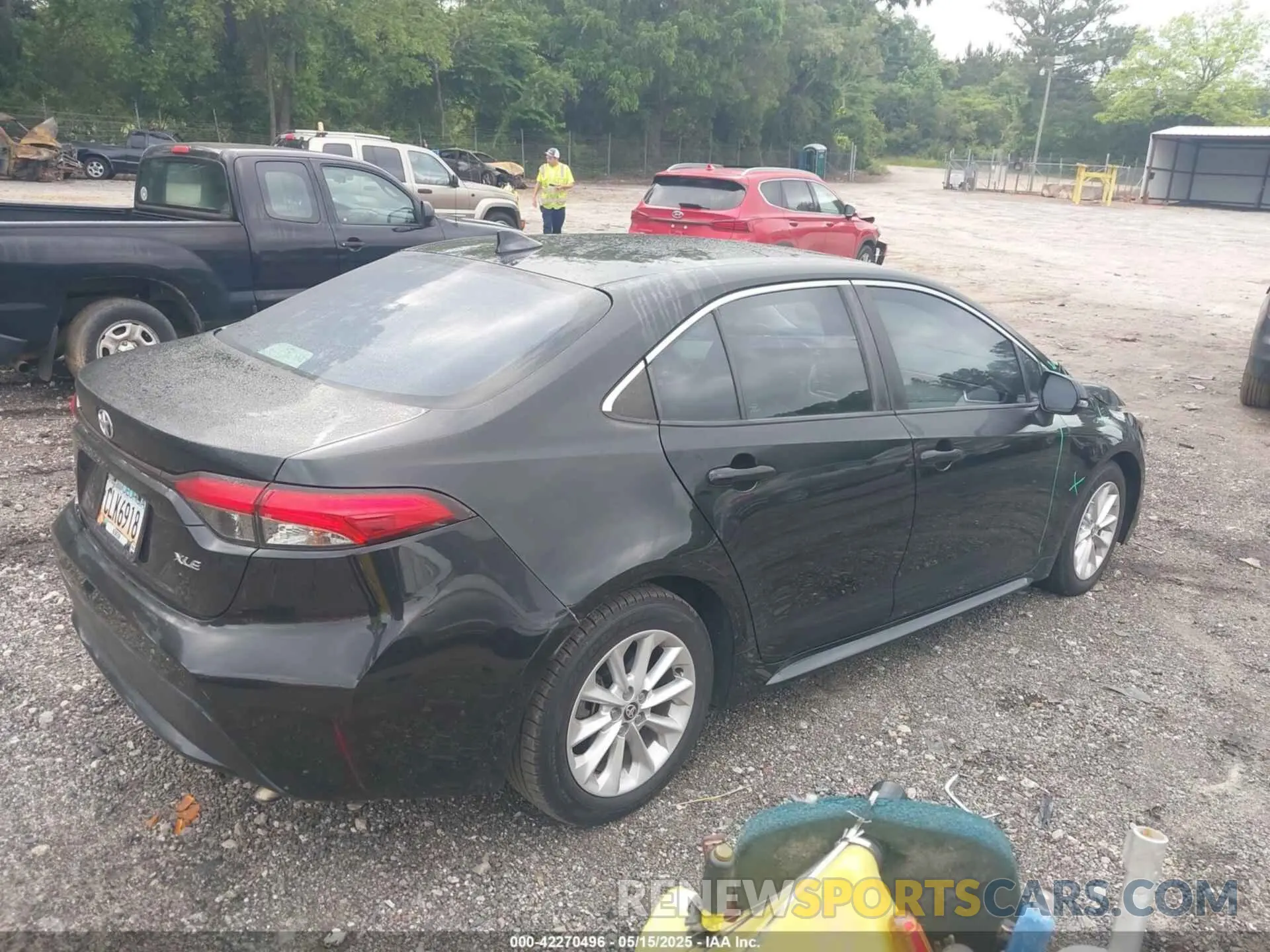 4 Photograph of a damaged car 5YFFPRAE6LP008358 TOYOTA COROLLA 2020