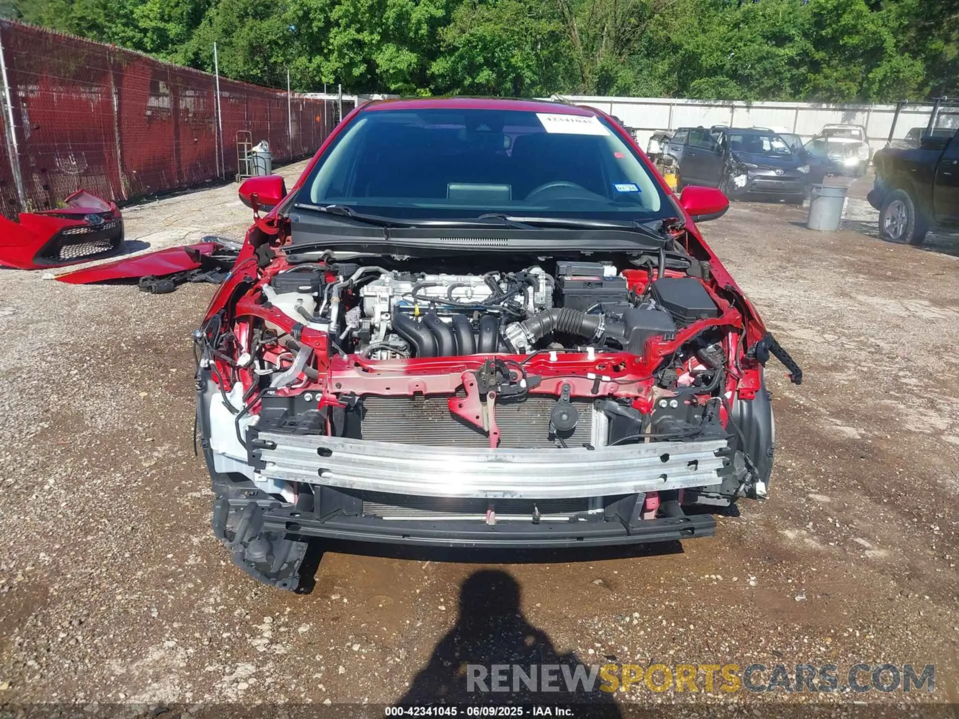 13 Photograph of a damaged car 5YFHPRAE0LP019008 TOYOTA COROLLA 2020